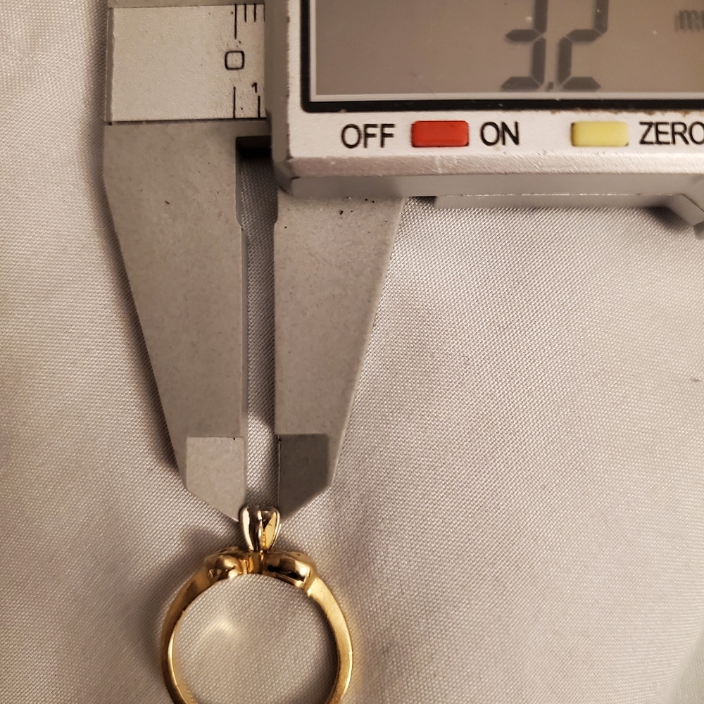 Lovely little 14k yg diamond ring - Picture 8 of 8